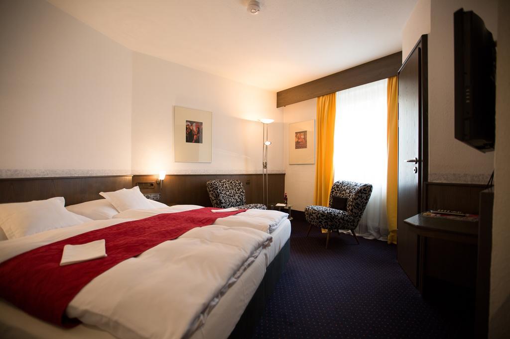 Hotel Bürkle Fellbach Habitación foto